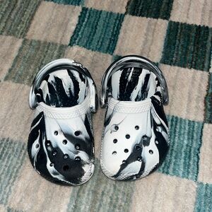 Kids/ baby black and white crocs size 4